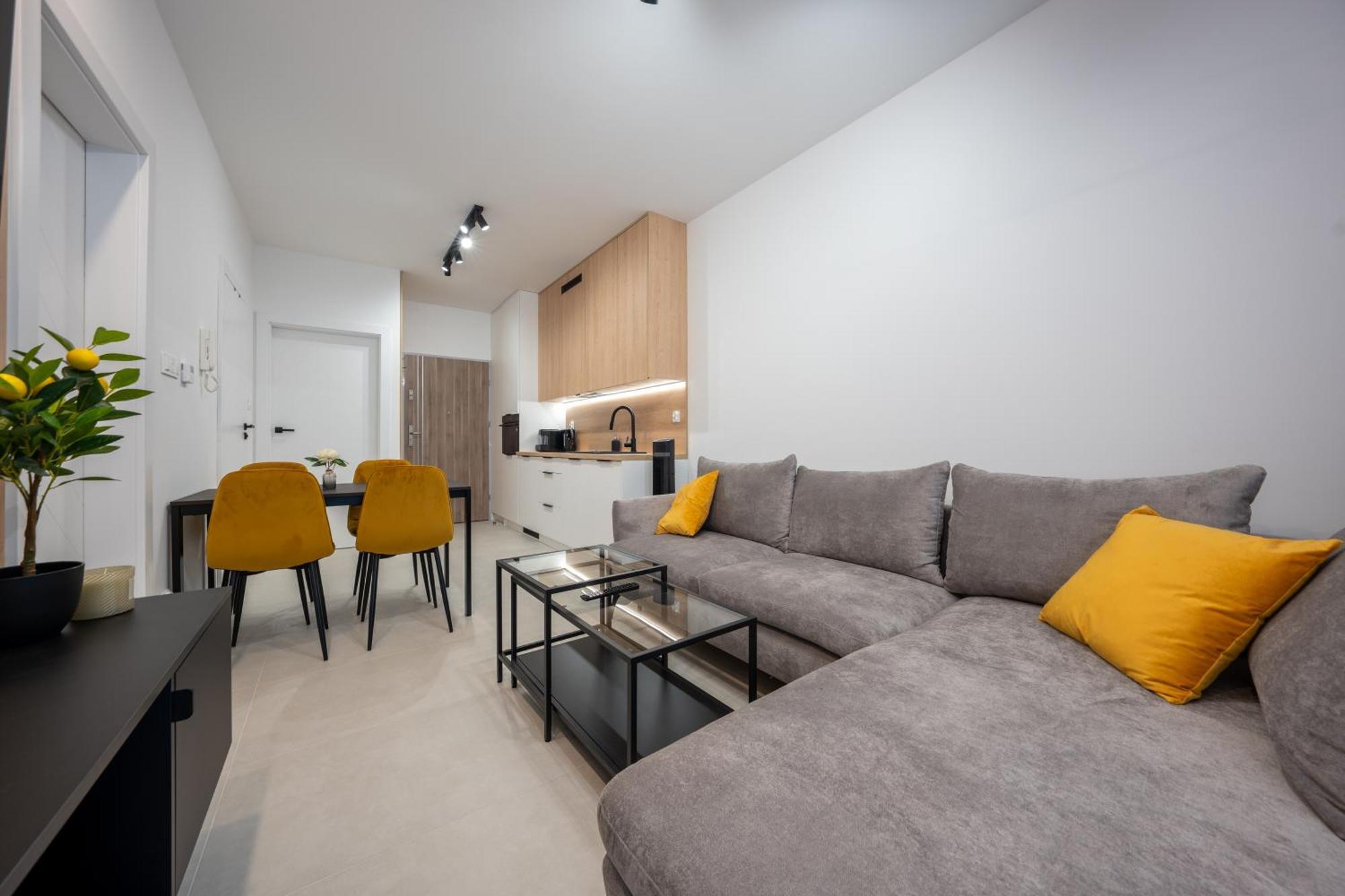 Miodowy Apartament Z Duzym Tarasem W Rewalu, Blisko Morza Kültér fotó